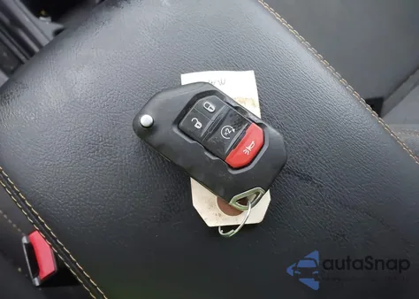 2024 Jeep Wrangler 4Xe Sahara 4Xe z USA, uszkodzony, nr VIN 1C4RJXP64RW195148